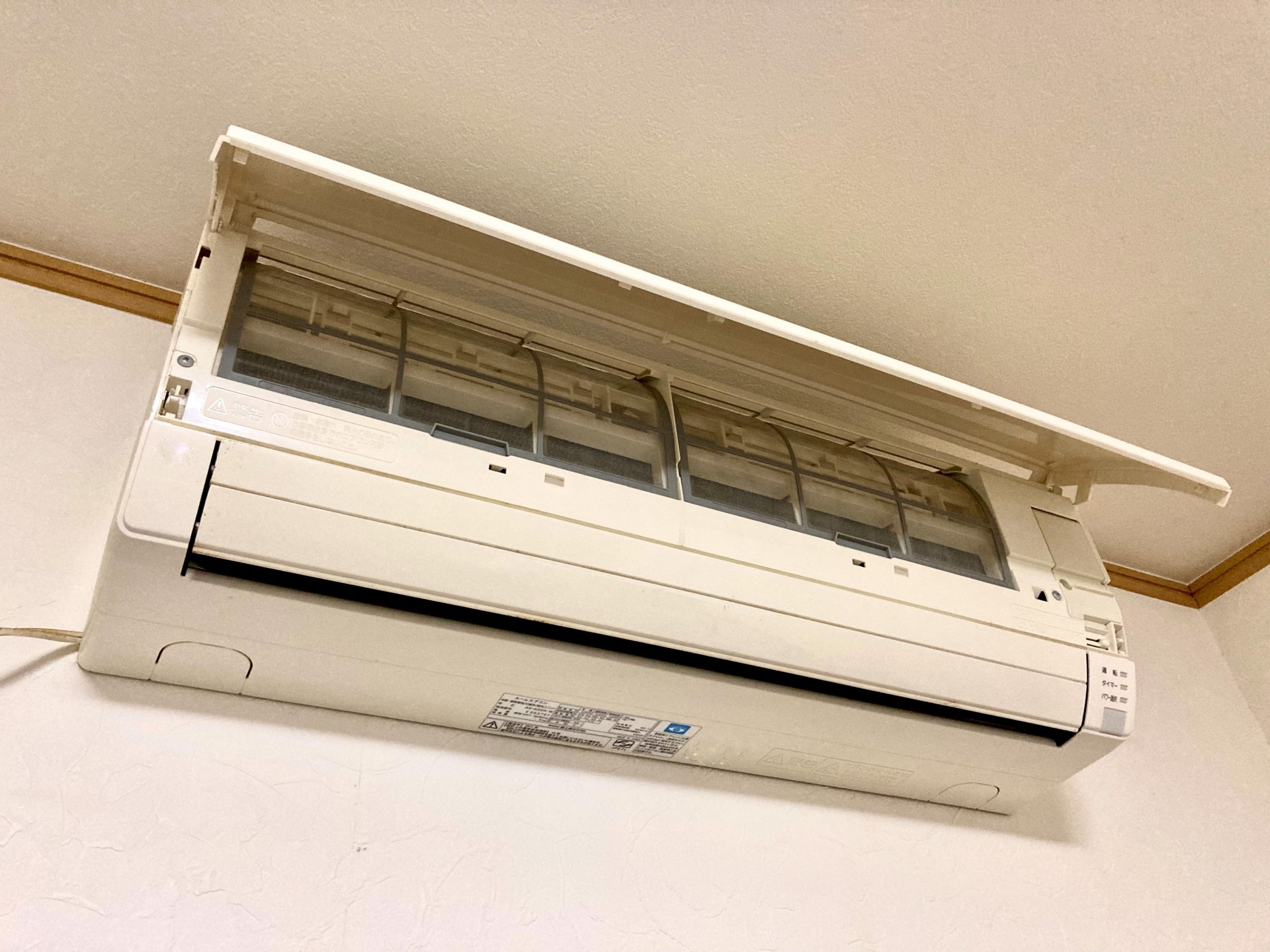 エアコンの取り外し/取り付け工事の作業工程とかかる時間